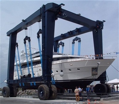 mobile boat hoist